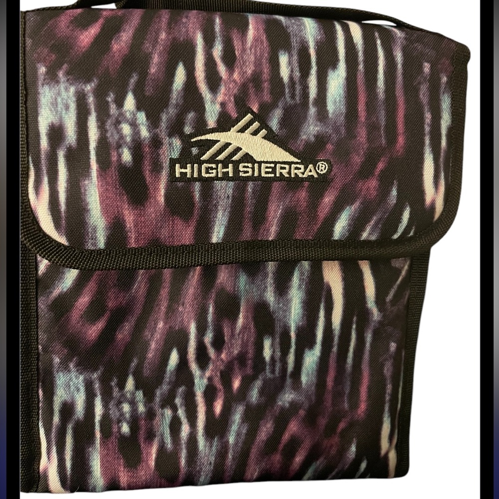 High Sierra Classic Insulated Lunch Bag NWOT Purple, Blue, White and Black